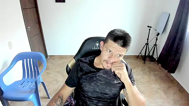 Snapshot of sexcolombia20 chatting on 03-23-26, 10:58 sexcolombia20 online show from 03-23-26, 10:58