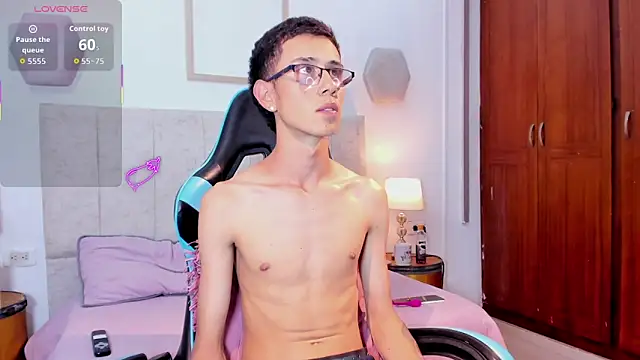 asher lux online show from 04-16-26, 10:12