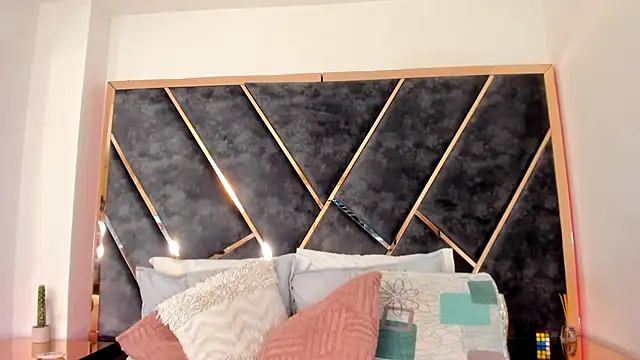 Chloe Connor online show from 02-20-26, 12:51