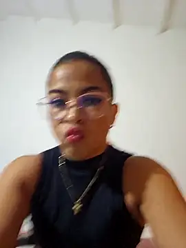 Snapshot of Daphne_Grayy chatting on 02-08-26, 09:40 Daphne Grayy online show from 02-08-26, 09:40