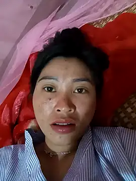 Snapshot of Hiniyk2 chatting on 04-28-26, 02:00 Hiniyk2 online show from 04-28-26, 02:00