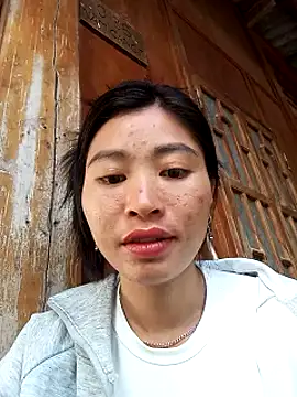 Snapshot of Hiniyk2 chatting on 05-05-26, 11:07 Hiniyk2 online show from 05-05-26, 11:07