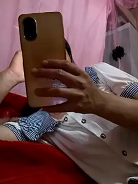 Snapshot of Hiniyk2 chatting on 05-20-26, 03:24 Hiniyk2 online show from 05-20-26, 03:24