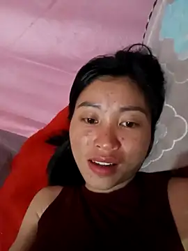 Snapshot of Hiniyk2 chatting on 05-21-26, 02:35 Hiniyk2 online show from 05-21-26, 02:35