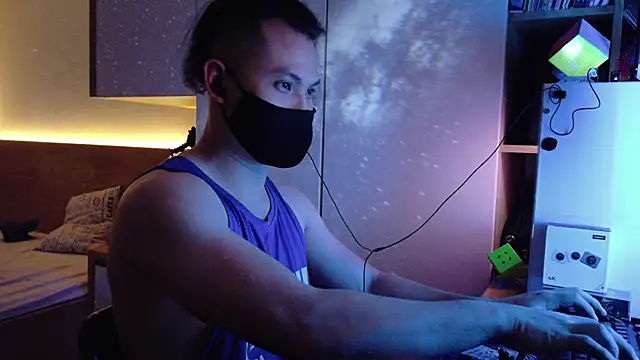 OnlyHand9x online show from 04-20-26, 03:26