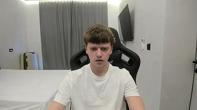 Snapshot of bonekoambalabu chatting on 02-14-26, 12:24 bonekoambalabu online show from 02-14-26, 12:24