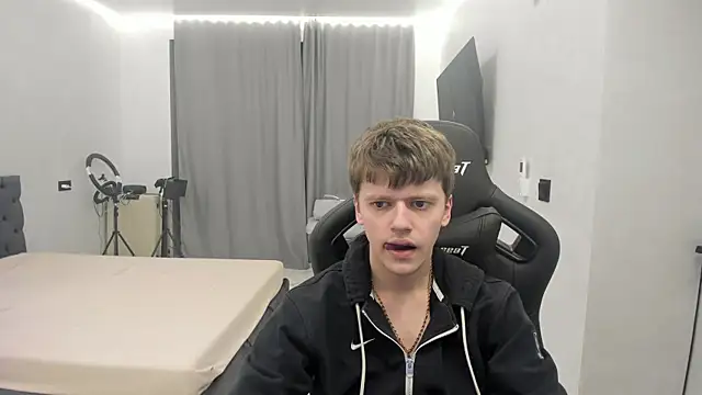 Snapshot of bonekoambalabu chatting on 02-19-26, 04:14 bonekoambalabu online show from 02-19-26, 04:14