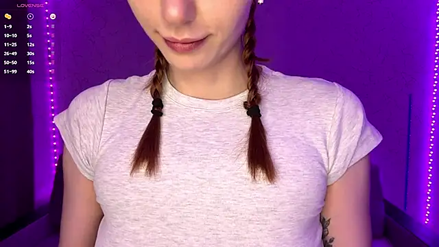 Snapshot of BlondeBun chatting on 06-29-26, 05:13 BlondeBun online show from 06-29-26, 05:13