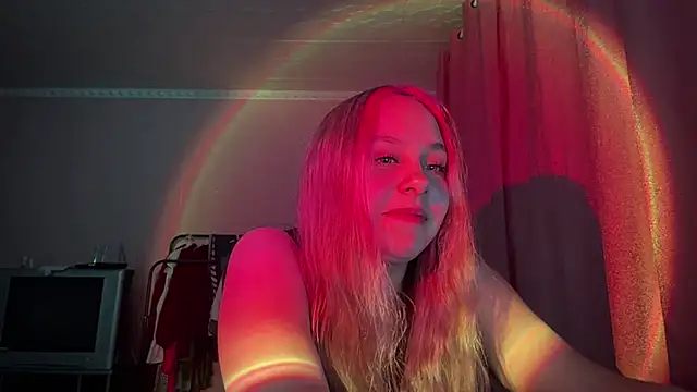 Snapshot of ZoraDearmon chatting on 01-08-26, 09:17 ZoraDearmon online show from 01-08-26, 09:17