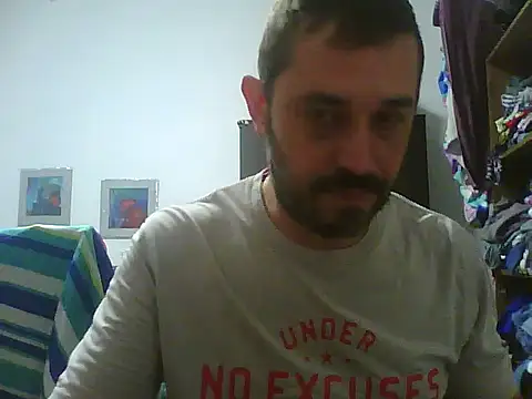 Snapshot of Johnnyhotlatmale chatting on 01-10-26, 08:43 Johnnyhotlatmale online show from 01-10-26, 08:43