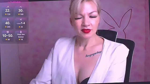 Snapshot of Madonna_Fire chatting on 05-06-26, 12:43 Madonna Fire online show from 05-06-26, 12:43