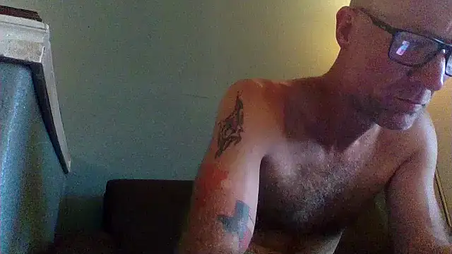 Snapshot of tittycum3636 chatting on 07-22-26, 09:17 tittycum3636 online show from 07-22-26, 09:17