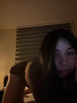 Snapshot of evelynrosess1 chatting on 04-29-26, 03:43 evelynrosess1 online show from 04-29-26, 03:43
