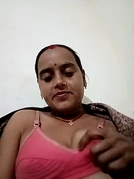 Snapshot of Madhuri_Love143 chatting on 02-07-26, 03:38 Madhuri Love143 online show from 02-07-26, 03:38
