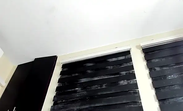 Snapshot of vanesadimaria chatting on 03-19-25, 08:00 vanesadimaria online show from 03-19-25, 08:00