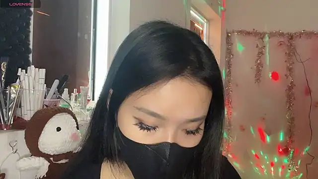 Tieu-May online show from 03-17-26, 09:34