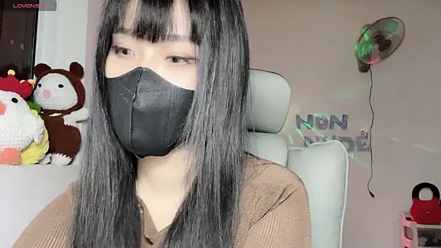 Snapshot of Tieu-May chatting on 06-29-26, 08:09 Tieu-May online show from 06-29-26, 08:09