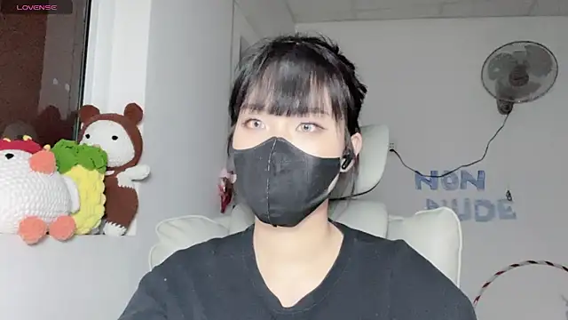 Snapshot of Tieu-May chatting on 07-10-26, 09:50 Tieu-May online show from 07-10-26, 09:50