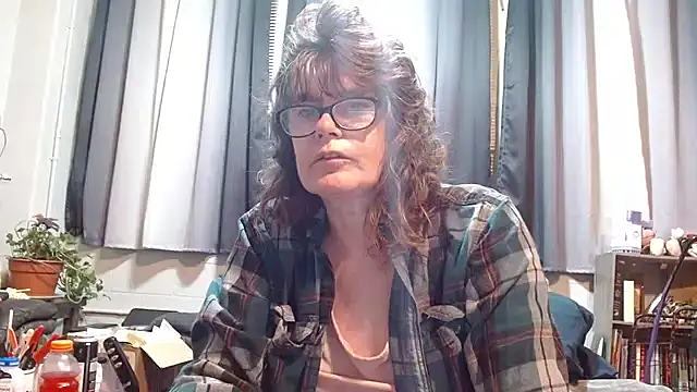Snapshot of ladylavende3 chatting on 02-19-25, 05:16 ladylavende3 online show from 02-19-25, 05:16