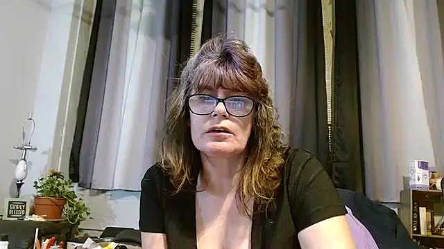 Snapshot of ladylavende3 chatting on 02-22-25, 06:17 ladylavende3 online show from 02-22-25, 06:17