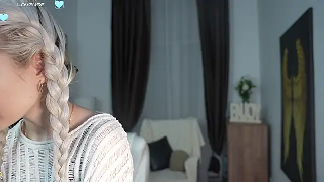 KristalCrowner online show from 03-19-26, 07:40