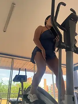 RoseOnYou online show from 04-18-26, 07:58