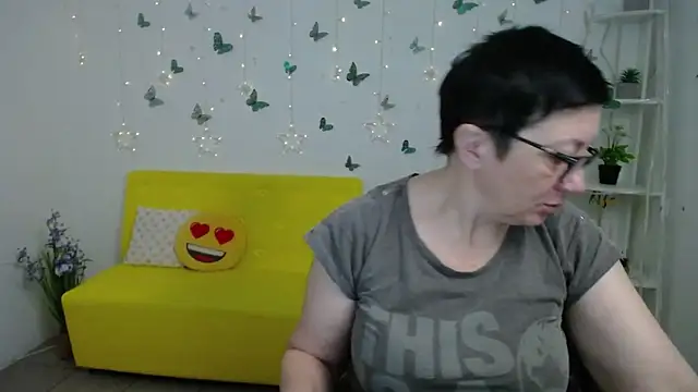 EmilyL0ve online show from 03-18-26, 06:22