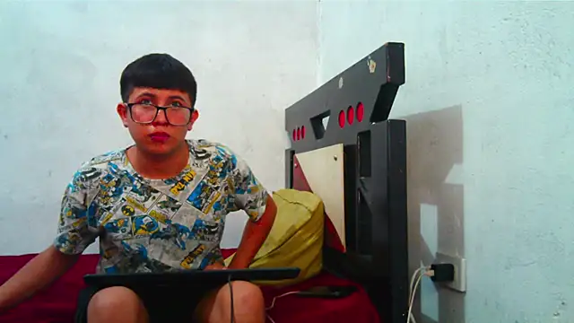 DIDIER 777 online show from 04-06-26, 03:15