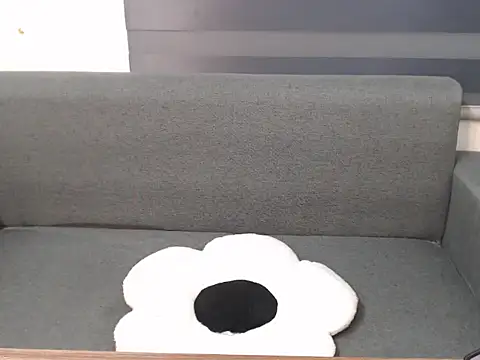 Snapshot of Sweetgirl_6886 chatting on 01-10-26, 04:03 Sweetgirl 6886 online show from 01-10-26, 04:03