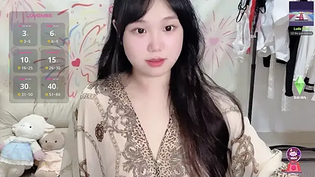 xiaoguai99 online show from 06-18-26, 12:53
