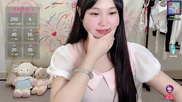 xiaoguai99 online show from 06-27-26, 08:41