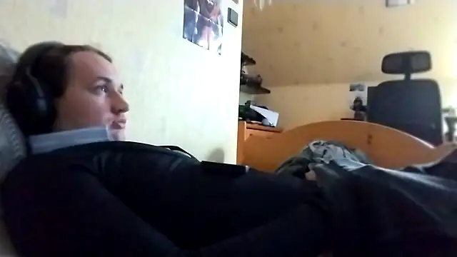 Snapshot of julialafemboy59 chatting on 02-27-26, 01:22 julialafemboy59 online show from 02-27-26, 01:22