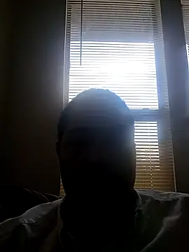 Snapshot of moneyboi1988 chatting on 01-12-26, 08:03 moneyboi1988 online show from 01-12-26, 08:03