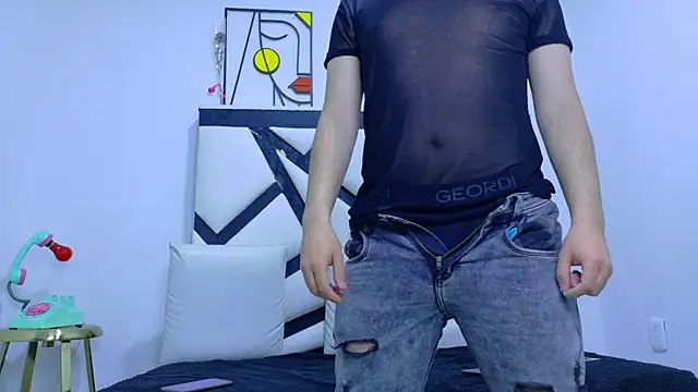 Snapshot of ANDREW_VERSB chatting on 01-05-26, 09:07 ANDREW VERSB online show from 01-05-26, 09:07