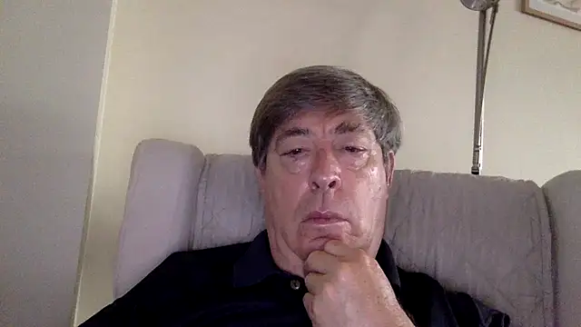 Snapshot of alfredo10011 chatting on 06-23-26, 10:46 alfredo10011 online show from 06-23-26, 10:46