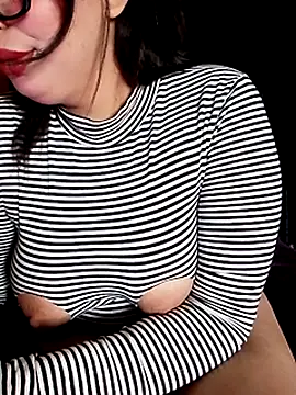 Snapshot of charmoutak_nada chatting on 03-02-26, 11:22 charmoutak nada online show from 03-02-26, 11:22