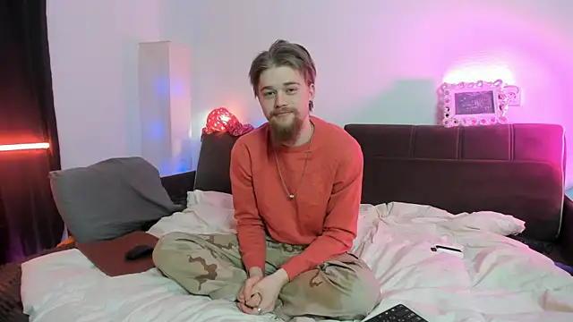 Snapshot of Lev_Miller chatting on 01-11-26, 05:45 Lev Miller online show from 01-11-26, 05:45