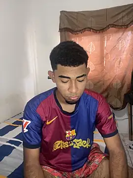 Snapshot of youngalexofficial chatting on 02-16-26, 06:15 youngalexofficial online show from 02-16-26, 06:15