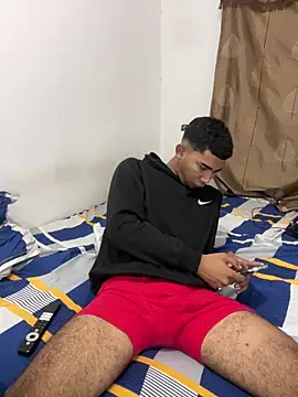 Snapshot of youngalexofficial chatting on 02-18-26, 04:08 youngalexofficial online show from 02-18-26, 04:08