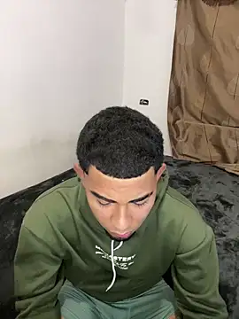 Snapshot of youngalexofficial chatting on 03-05-26, 01:01 youngalexofficial online show from 03-05-26, 01:01