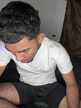 Snapshot of youngalexofficial chatting on 03-14-26, 04:29 youngalexofficial online show from 03-14-26, 04:29