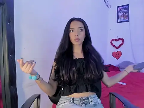 Snapshot of hazel_slim chatting on 03-05-26, 02:02 hazel slim online show from 03-05-26, 02:02