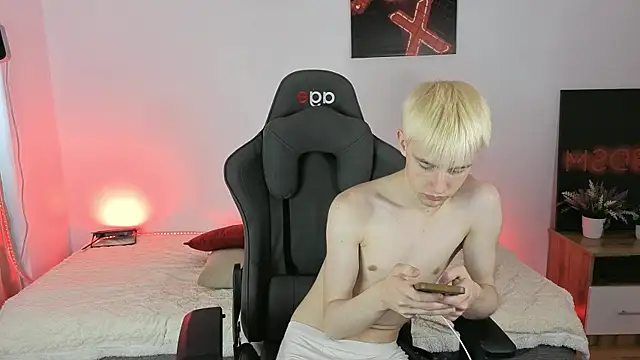 Snapshot of lucidangelok1 chatting on 06-15-26, 12:07 lucidangelok1 online show from 06-15-26, 12:07