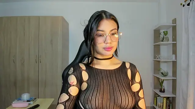 Snapshot of celestes777 chatting on 01-08-26, 07:27 celestes777 online show from 01-08-26, 07:27