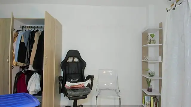 Snapshot of celestes777 chatting on 01-09-26, 09:05 celestes777 online show from 01-09-26, 09:05