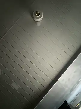 lriana miller online show from 04-16-26, 09:04