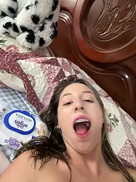 lriana miller online show from 04-17-26, 08:23