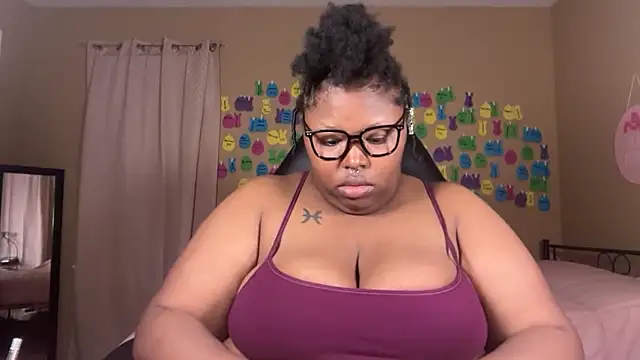 Snapshot of Chocolatebunnyxx96 chatting on 06-15-26, 02:36 Chocolatebunnyxx96 online show from 06-15-26, 02:36