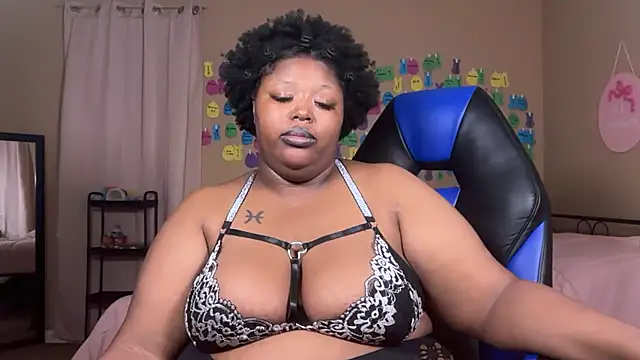 Snapshot of Chocolatebunnyxx96 chatting on 07-16-26, 03:45 Chocolatebunnyxx96 online show from 07-16-26, 03:45