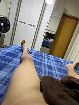 Snapshot of Silva2640 chatting on 02-19-26, 02:07 Silva2640 online show from 02-19-26, 02:07